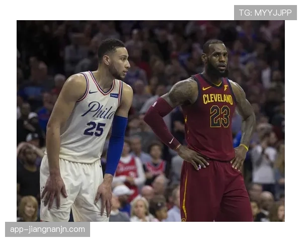 班·西蒙斯突破助詹姆斯制造错位，三分效率明显下滑