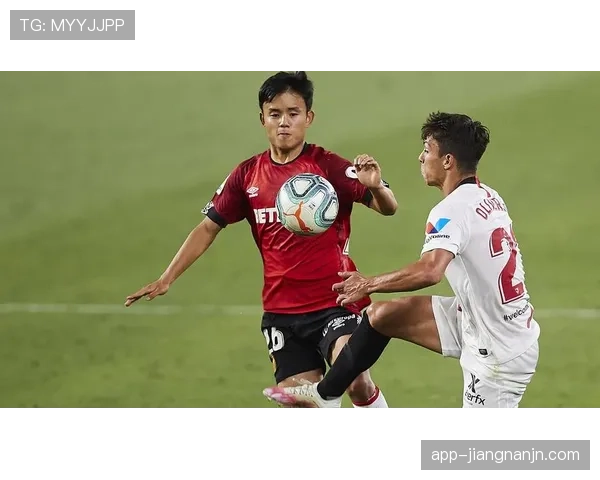 久保建英比利亚雷亚尔时期战术角色演变分析