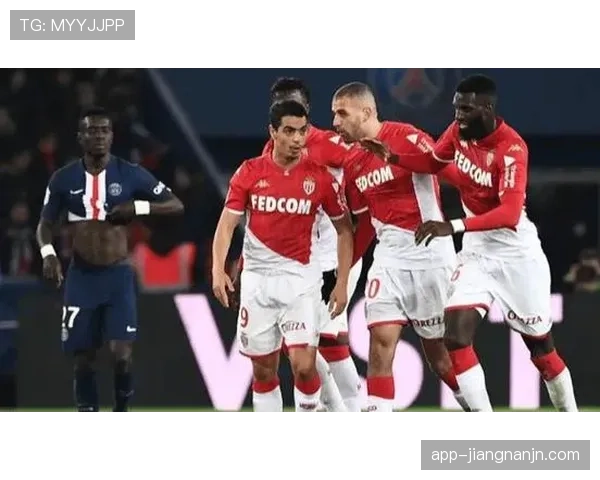 巴黎圣日耳曼边路表现强势，进攻被看穿情况逐步体现，对赛季走势形成制约
